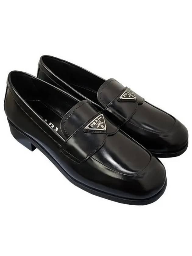 Women s Triangle Logo Brushed Leather 37318967 1095362 - PRADA - BALAAN 1