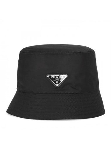 Triangle Logo Re-nylon Bucket Hat Black - PRADA - BALAAN 1