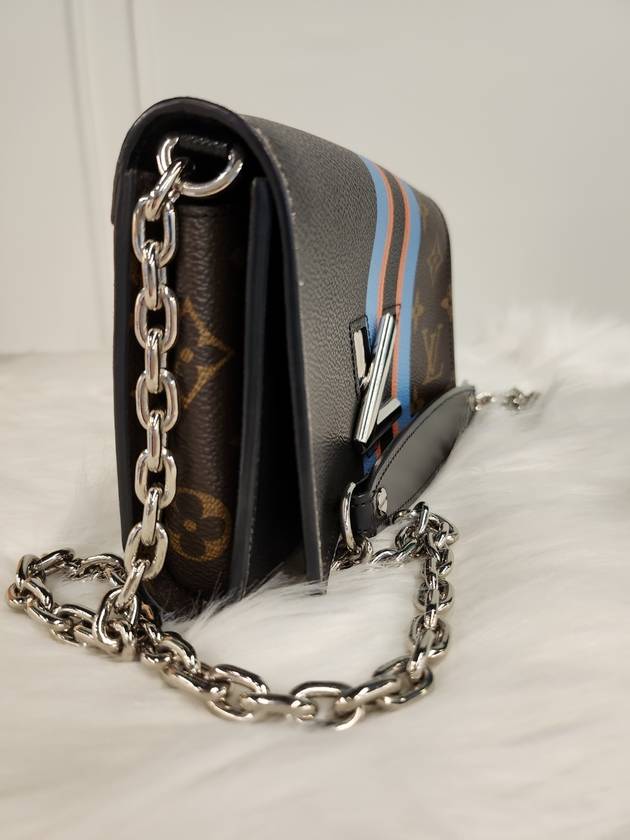 Women s Twist Chain Cross M62388 Condition B - LOUIS VUITTON - BALAAN 8