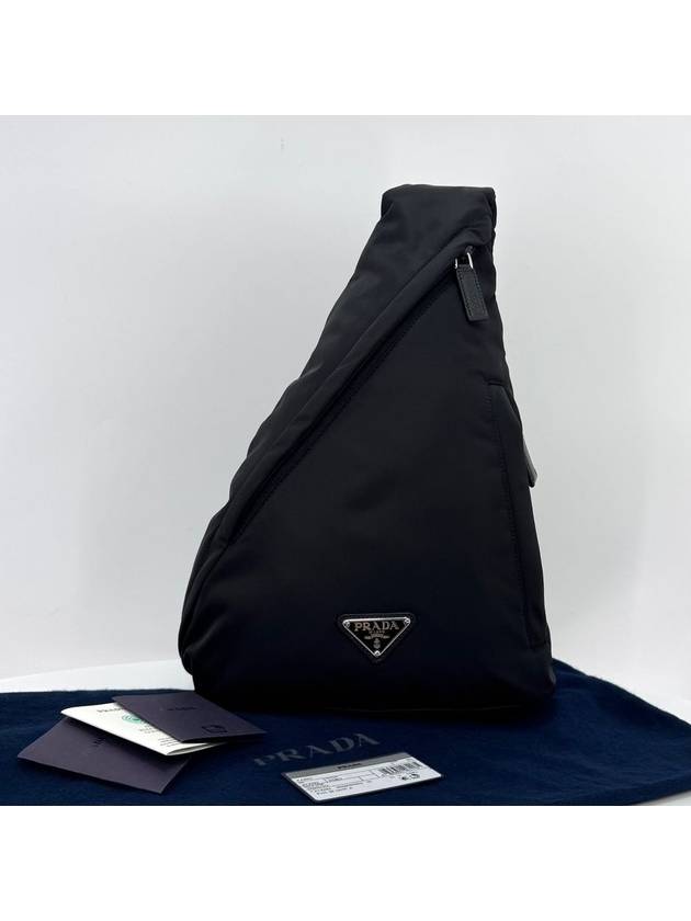 Re nylon triangle logo single line backpack black 2VZ092 - PRADA - BALAAN 2