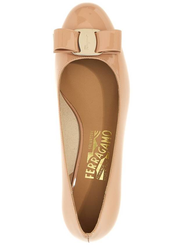 Salvatore Ferragamo 'Vara' Pumps - SALVATORE FERRAGAMO - BALAAN 4