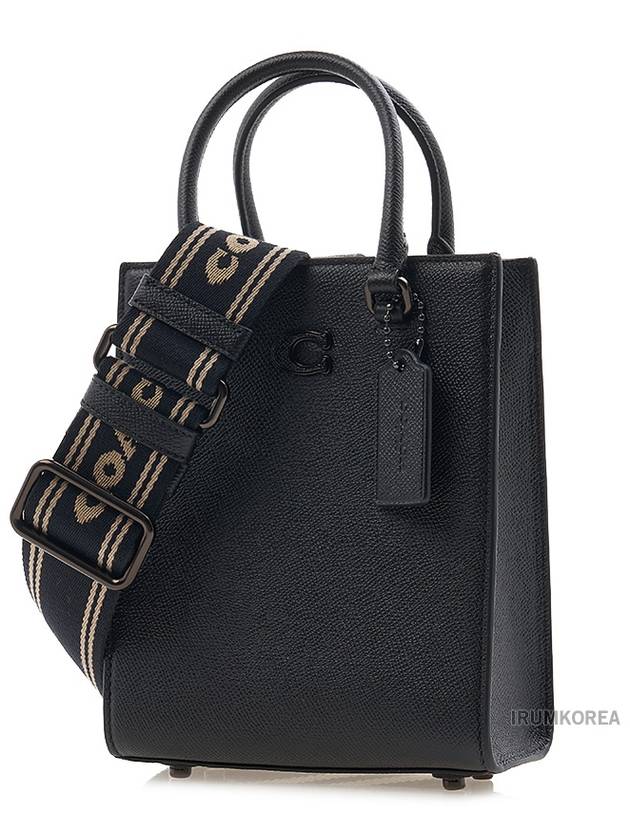 Women s With Signature Cross Bag CJ795 BLACK - COACH - BALAAN 3