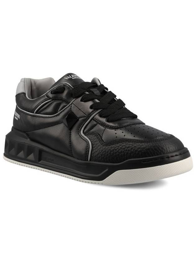 Valentino Garavani Sneakers Black - VALENTINO - BALAAN 2