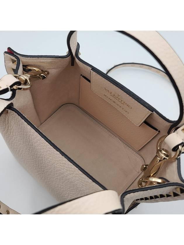 Rockstud Strap Tote Bag Ivory - VALENTINO - BALAAN 8