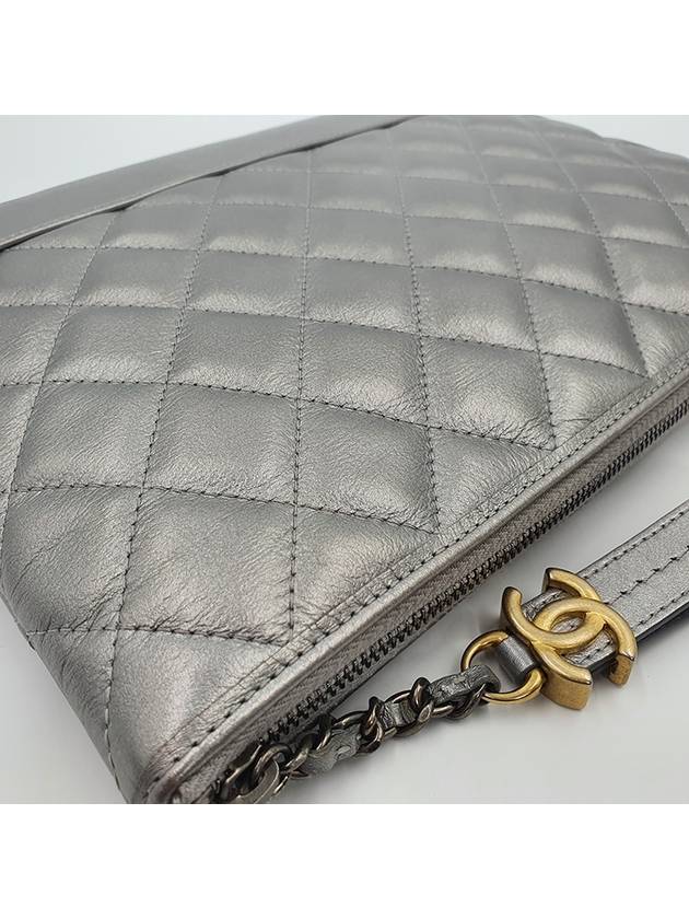 Women s Gabrielle Clutch Medium - CHANEL - BALAAN 15