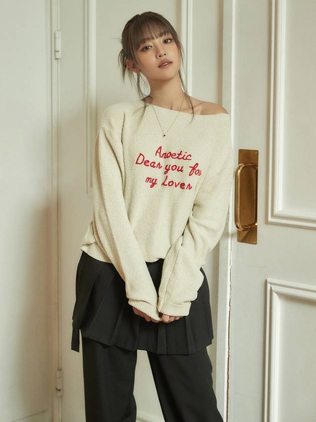 Minnie wearing ANC EMBROIDERY BOATNECK KNIT IVORY - ANOETIC - BALAAN 1