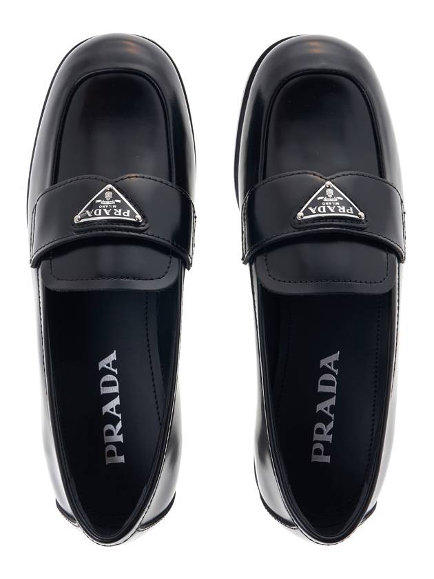 brushed triangle logo leather loafers black - PRADA - BALAAN.