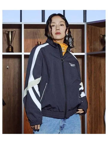 Hyori Lee wearing legend warm up windbreaker black - REEBOK - BALAAN 1