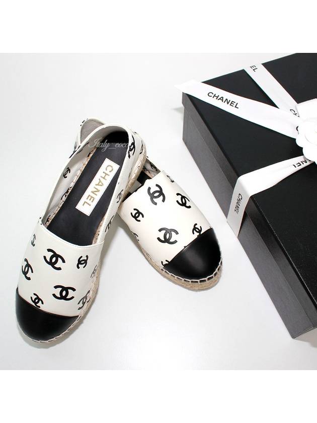 CC Logo Play Print Espadrilles White Black - CHANEL - BALAAN 11