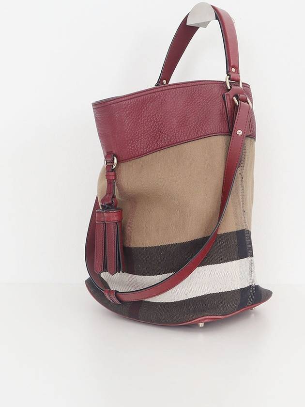 Medium House Check Canvas Ashby Bucket Shoulder Bag Burgundy 4020489 - BURBERRY - BALAAN 4