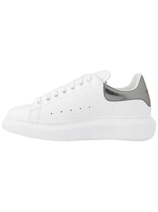 Oversized Low Top Sneakers Black White - ALEXANDER MCQUEEN - BALAAN 2