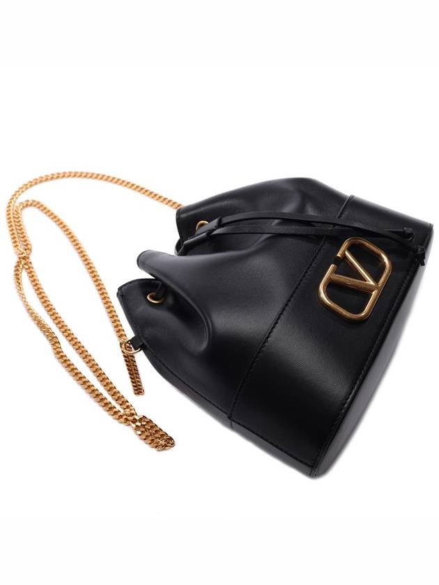 V Logo Chain Bucket Bag Black - VALENTINO - BALAAN 6