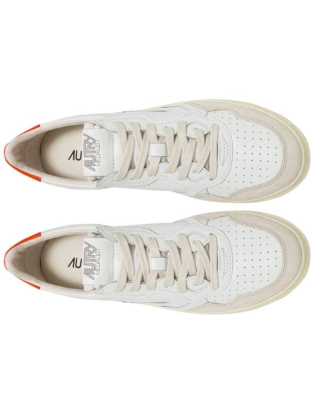 Women's Medalist Low Top Sneakers White Orange - AUTRY - BALAAN 3