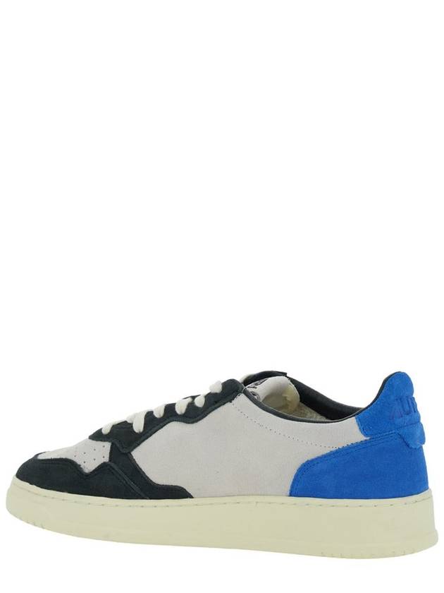 'Medalist Low' Blue Sneakers With Contrasting Heel And Inserts In Suede Man - AUTRY - BALAAN 3