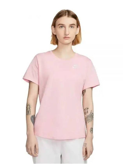 Women's Sportswear Club Essentials Logo Crew Neck Short Sleeve T-Shirt Pink - NIKE - BALAAN 2