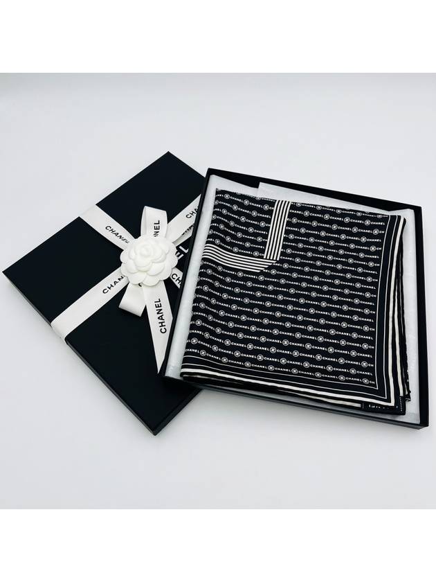 Silk scarf CC logo lettering square black - CHANEL - BALAAN 1