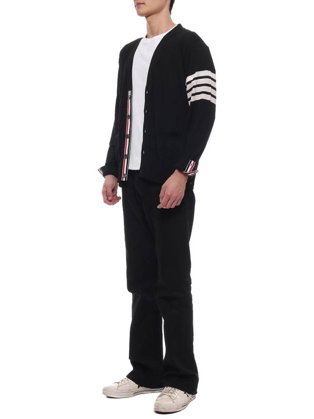 Men's Sustainable Classic Diagonal Wool Cardigan Black - THOM BROWNE - BALAAN 5