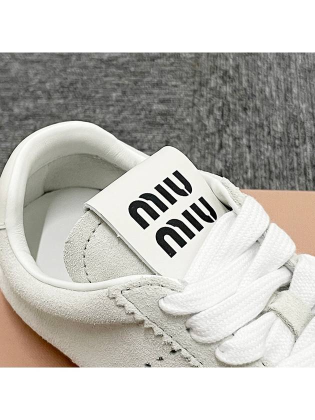 Women s Logo Suede Leather Sneakers White 5E114E 054 F0009 - MIU MIU - BALAAN 7