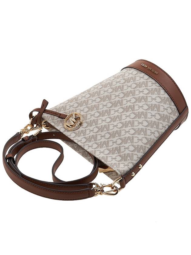 Townsend Small Empire Signature Logo Cross Bag White - MICHAEL KORS - BALAAN 5