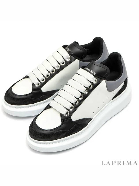 Oversized Lace up Low Top Sneakers White Black - ALEXANDER MCQUEEN - BALAAN 2