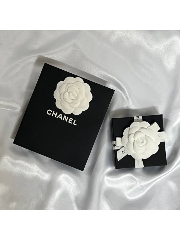 CC logo heart drop earrings gold ABA909 - CHANEL - BALAAN 6