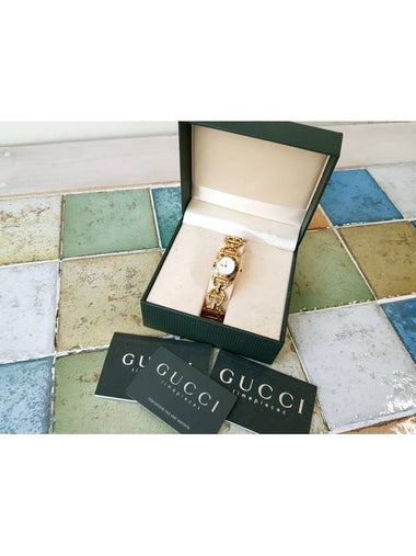 6400L mother of pearl gold plated women s watch - GUCCI - BALAAN 1