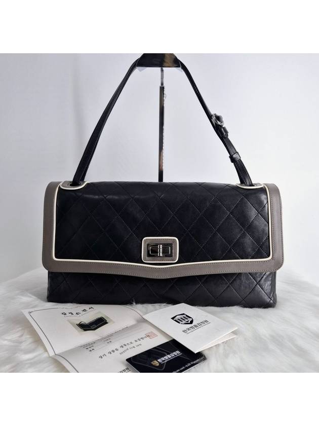 2 55 East West Jumbo Shoulder Bag Black - CHANEL - BALAAN 3