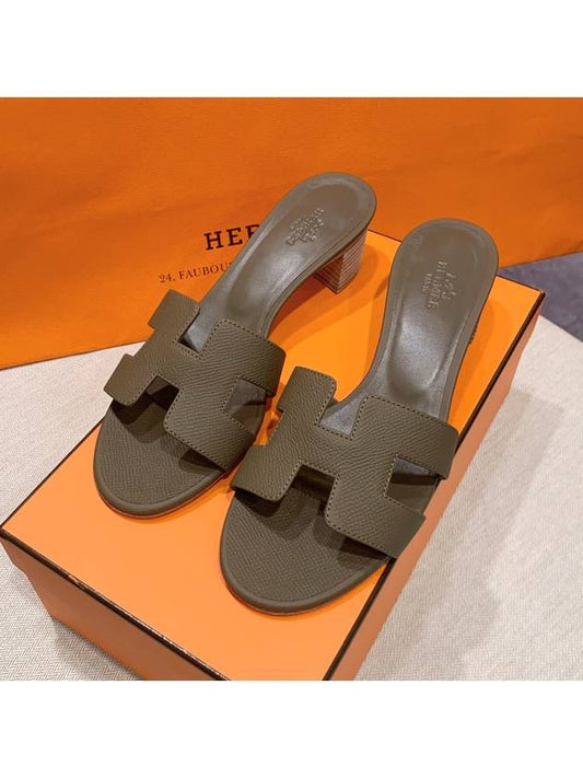 Women's Oasis Sandals Calfskin Etoff Brown - HERMES - BALAAN 2