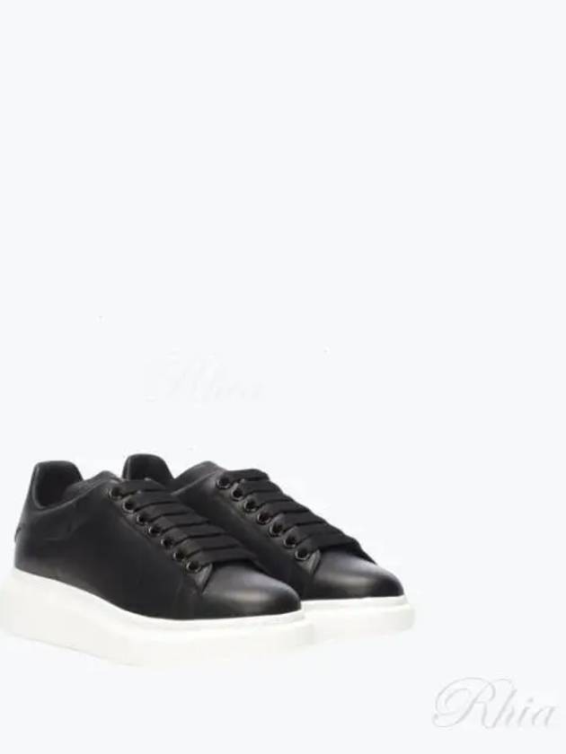 Oversized Leather Low Top Sneakers Black - ALEXANDER MCQUEEN - BALAAN 2