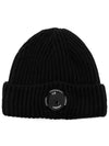 Lens Wappen Extra Fine Merino Wool Beanie Black - CP COMPANY - BALAAN 2