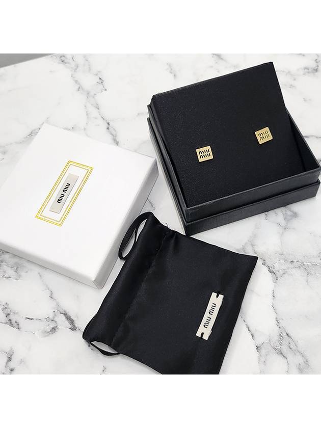 Logo Square Metal Earrings Gold - MIU MIU - BALAAN 3