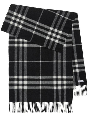 Check Wide Cashmere Scarf Black - BURBERRY - BALAAN 1