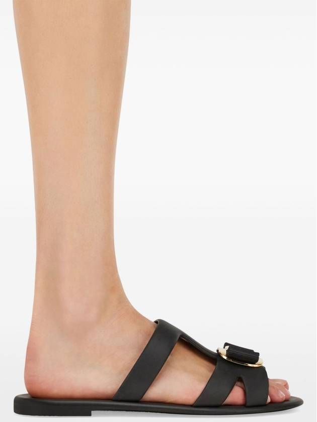 Ferragamo Sandals Black - SALVATORE FERRAGAMO - BALAAN 2