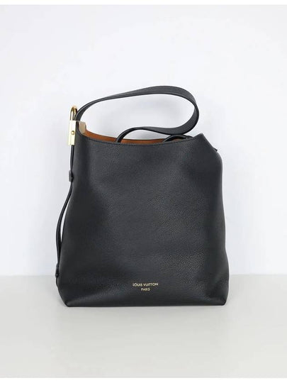 Low Key Hobo Bag PM M25352 - LOUIS VUITTON - BALAAN 2