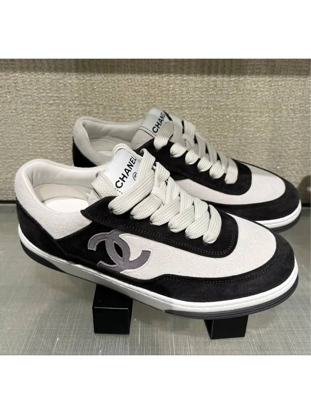 CC Logo Suede Kidskin Low Top Sneakers Black - CHANEL - BALAAN 2