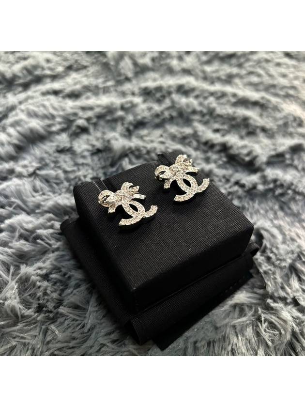 CC logo diamante ribbon earrings - CHANEL - BALAAN 2