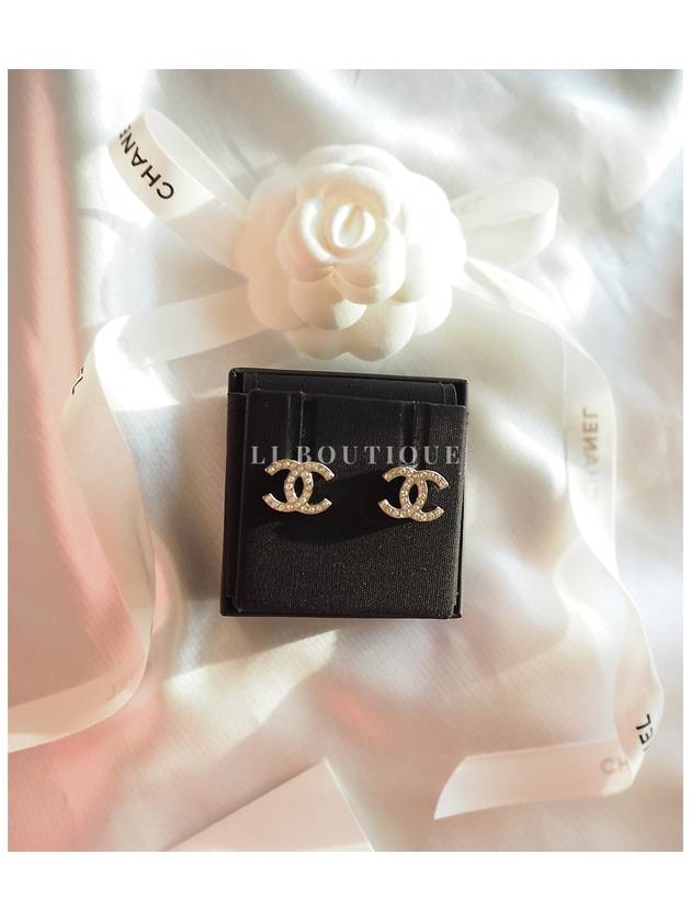 CC logo silver crystal earrings ABE935 - CHANEL - BALAAN 4