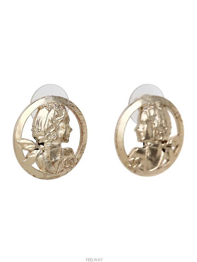 women earrings - CHANEL - BALAAN 3