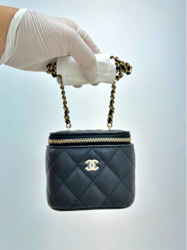 Classic Small Chain Grained Calfskin Gold Metal Cosmetic Case Mini Bag Black - CHANEL - BALAAN 5