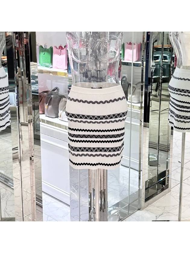 Scallop Stripe Knit Skirt S White Black 4ET1490 - LOUIS VUITTON - BALAAN 1