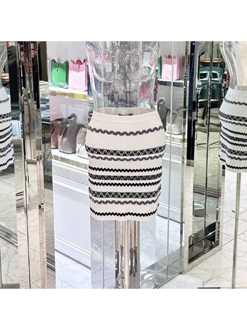 Scallop Stripe Knit Skirt S White Black 4ET1490 - LOUIS VUITTON - BALAAN 1