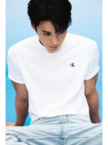 JEANS Mingyu wearing men s signature 90s straight fit sky blue denim 40EM718 EF8 - CALVIN KLEIN - BALAAN 1