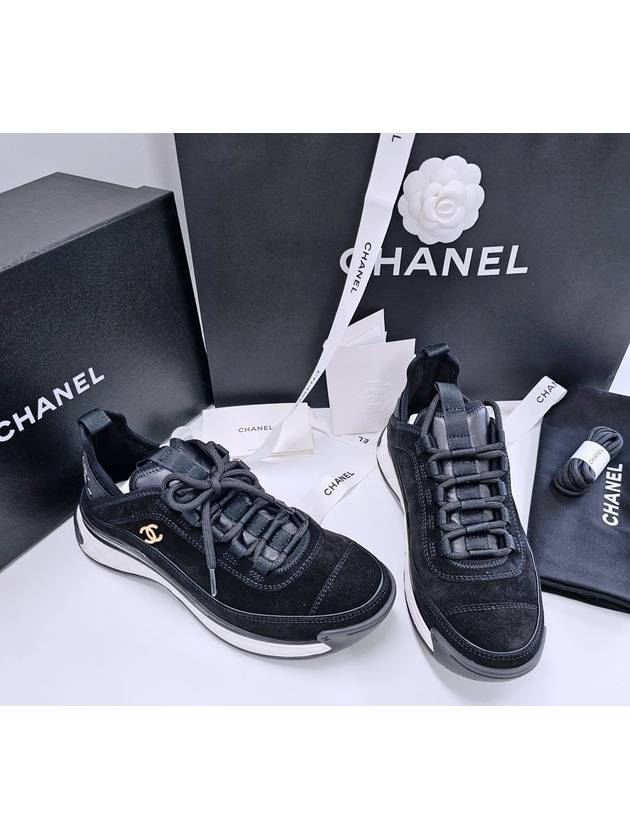 Logo Mixed Fibers Suede Low Top Sneakers Black - CHANEL - BALAAN 4