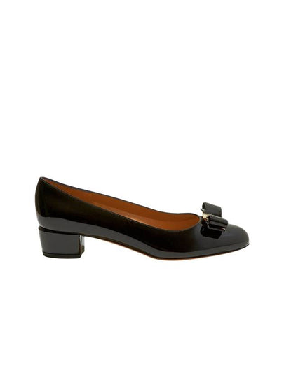 Vara Bow Patent Pumps Black - SALVATORE FERRAGAMO - BALAAN 2