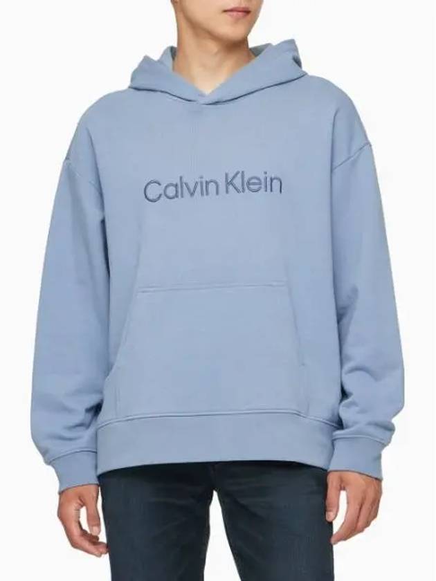 JEANS Men s Relaxed Fit Standard Logo Hoodie Light Blue 40HM231PQE - CALVIN KLEIN - BALAAN 1