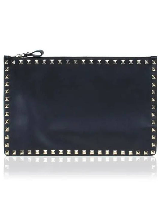 Rockstud Zipper Clutch Bag Black - VALENTINO - BALAAN.