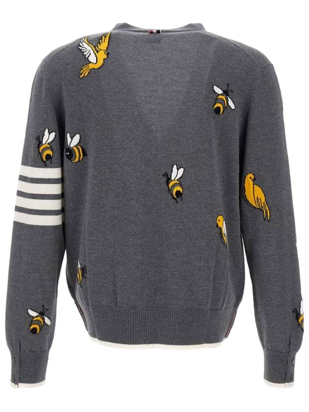 Men's Merino Bird Bee 4 Bar V-Neck Merino Cotton Cardigan Medium Grey - THOM BROWNE - BALAAN 3