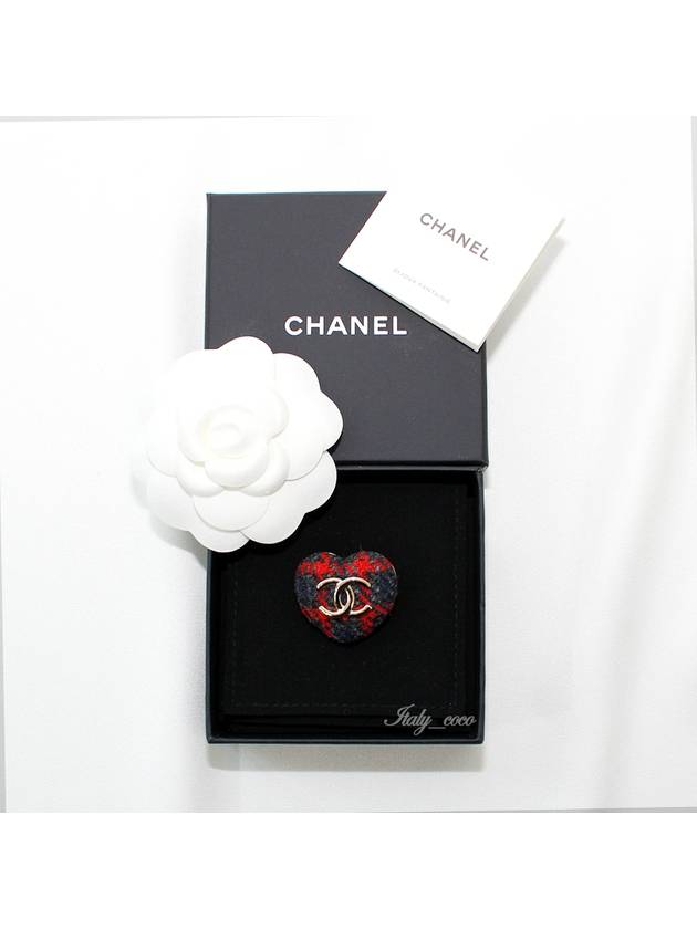 CC Tweed Heart Brooch Red AB9496 - CHANEL - BALAAN 1