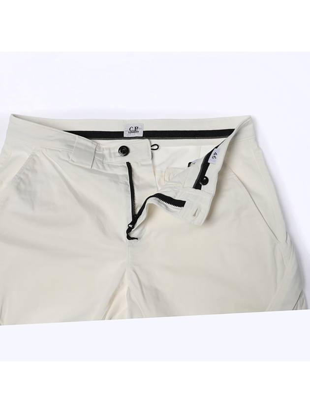 Men's Lens Wappen Bermuda Shorts White - CP COMPANY - BALAAN.
