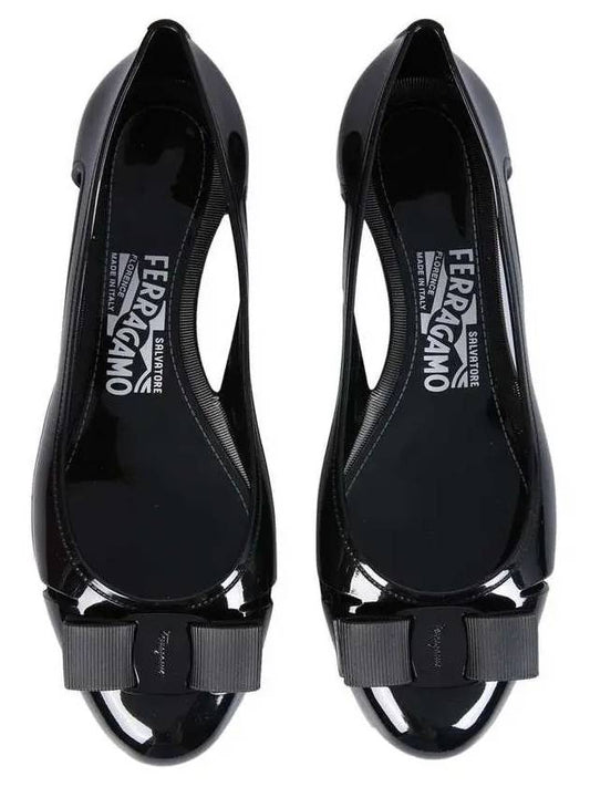 Vara Bow Jelly Ballet Flat Black - SALVATORE FERRAGAMO - BALAAN 2